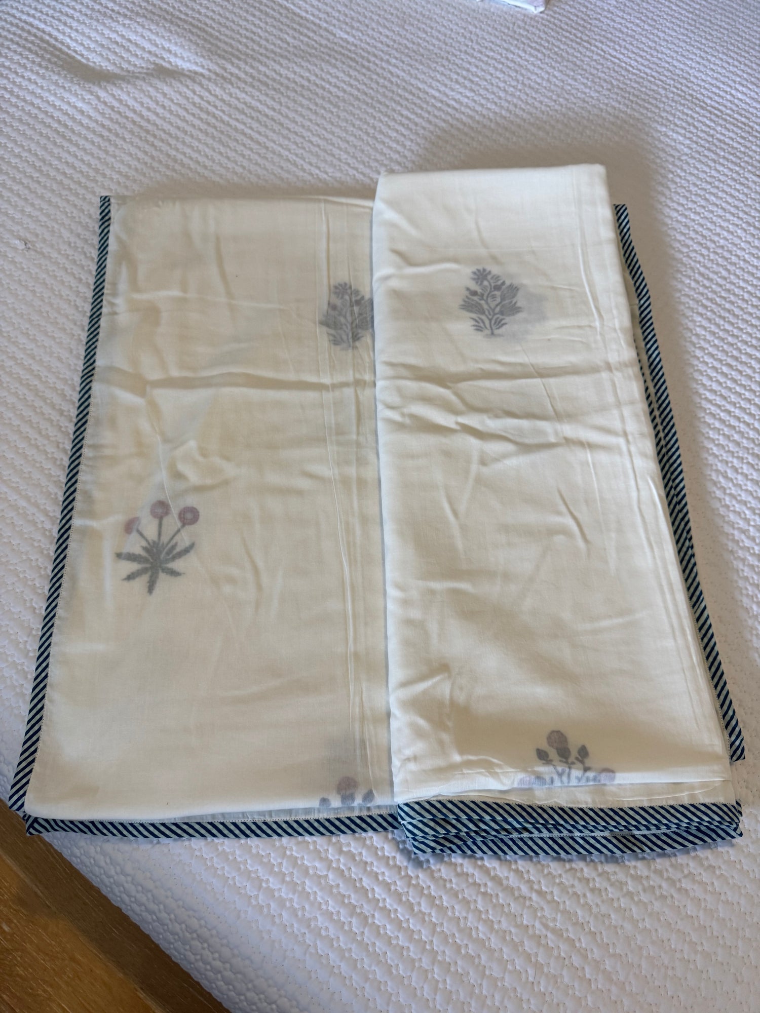 Pure cotton breadspreads